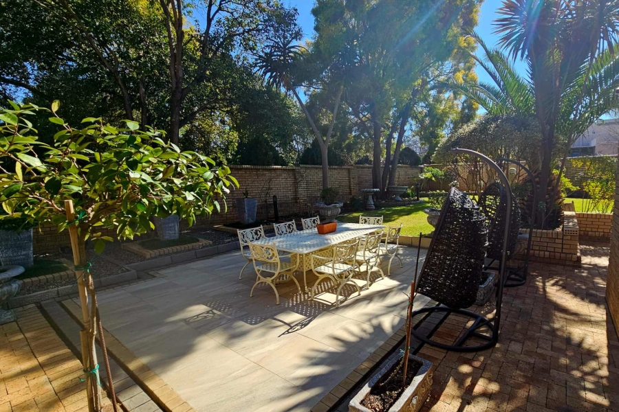 4 Bedroom Property for Sale in Heuwelsig Free State